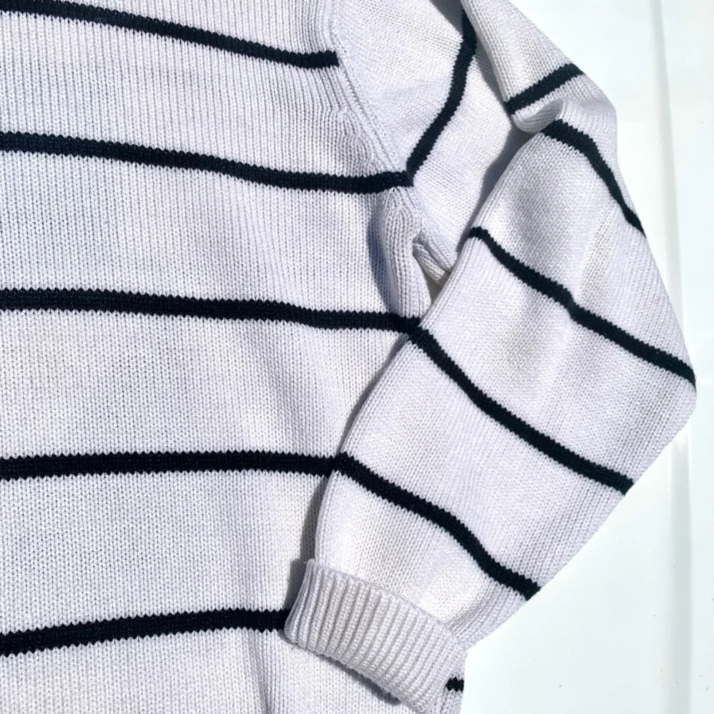 Vintage White Knit V-Neck Geometric Pattern Sweater SIZE Large Stain